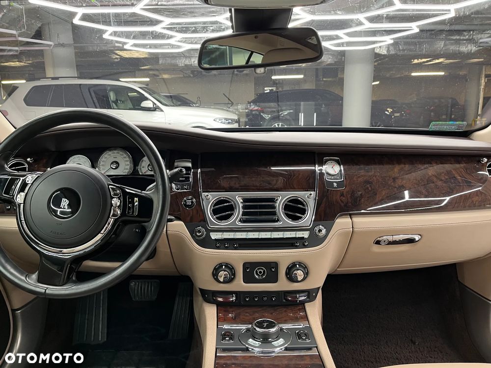 Rolls-Royce Wraith - 18