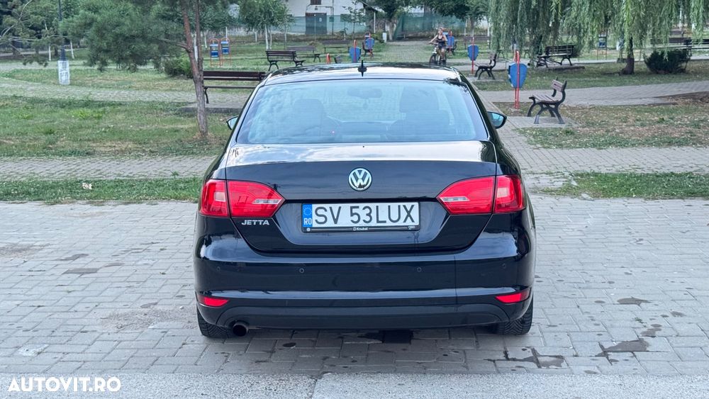 Volkswagen Jetta 1.2 TSI BMT Trendline - 5