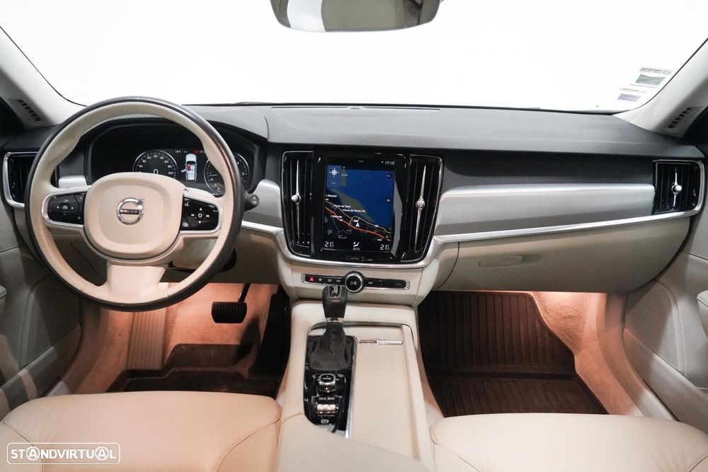 Volvo V90 2.0 D4 Momentum Geartronic - 5