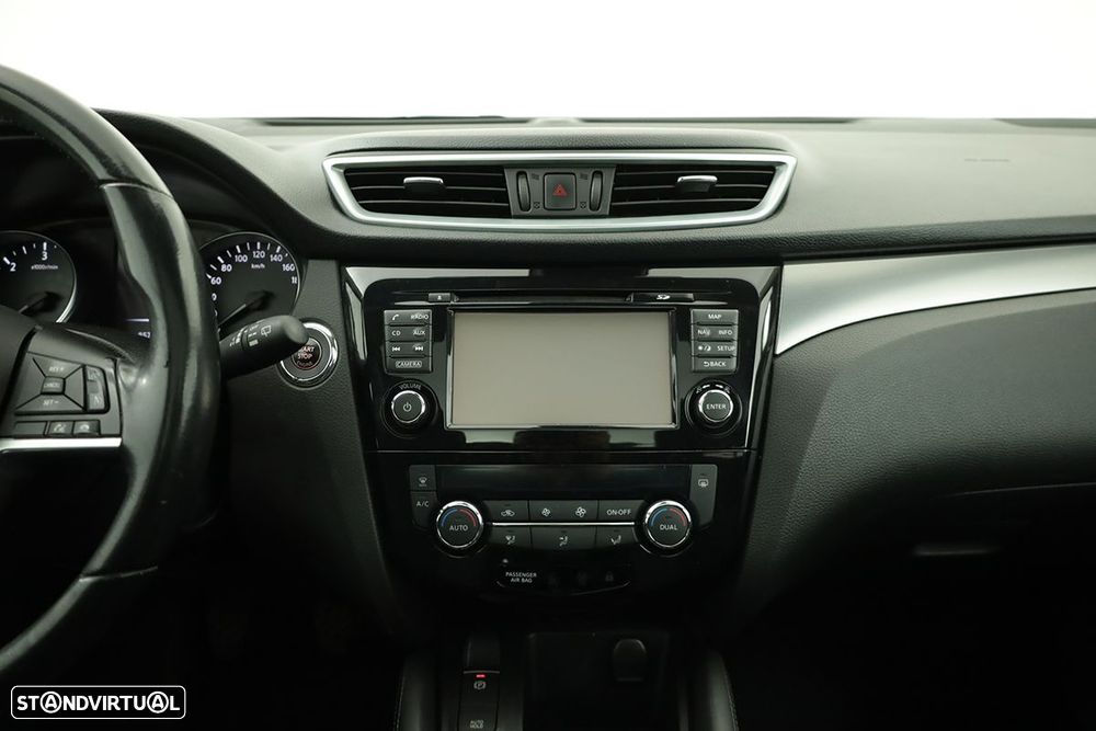 Nissan Qashqai 1.5 dCi N-Connecta - 9