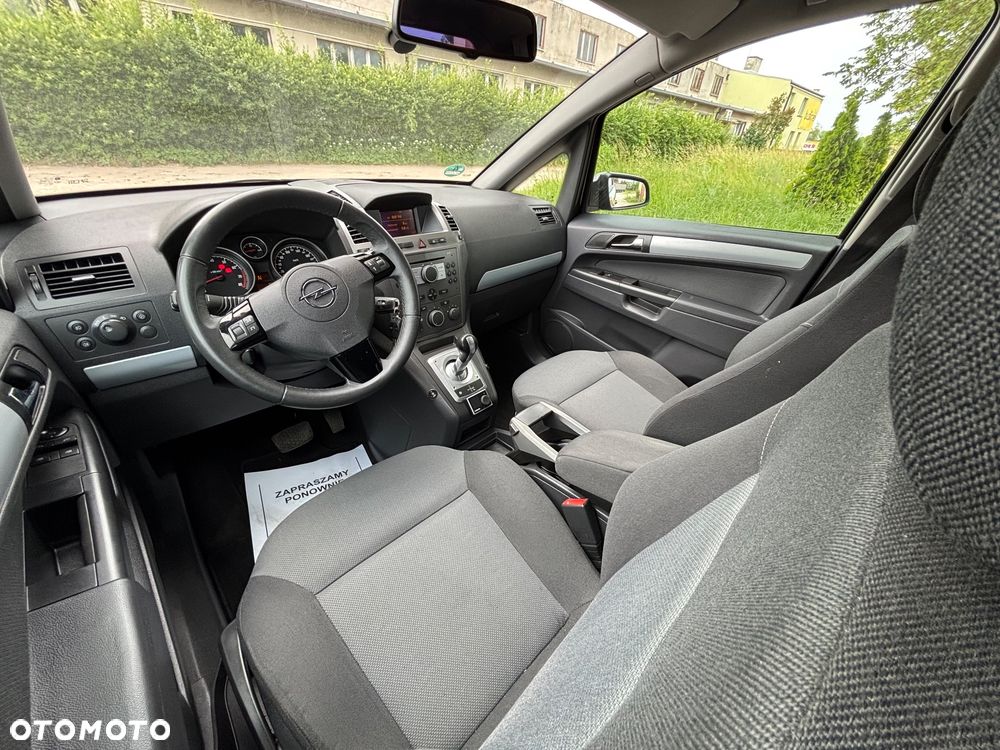 Opel Zafira 1.8 Easytronic Family Plus - 26