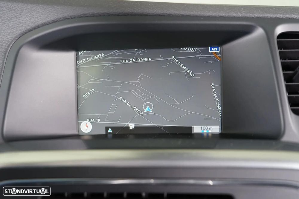 Volvo V60 1.6 D2 Momentum Eco - 34