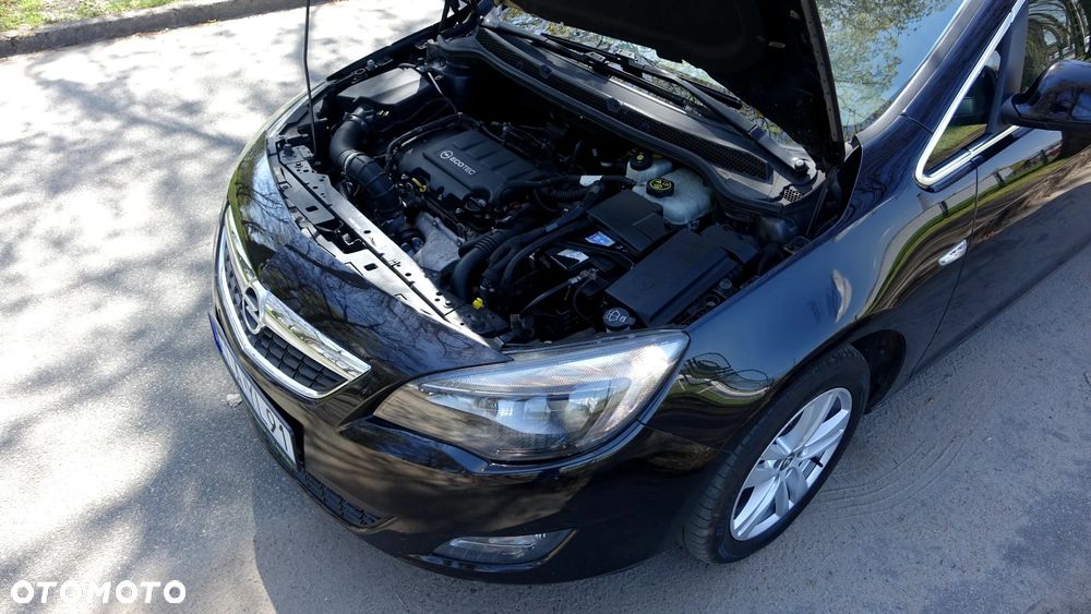 Opel Astra 1.4 Turbo Sport - 25