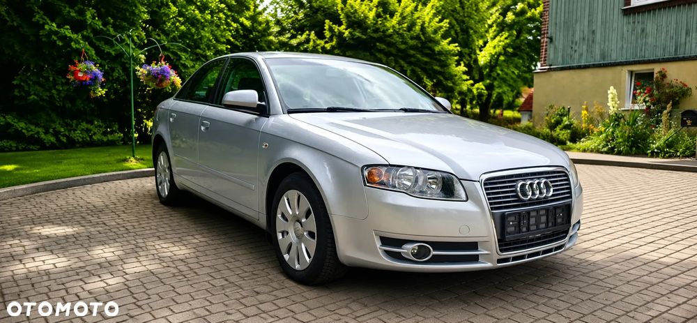 Audi A4 Limousine - 3