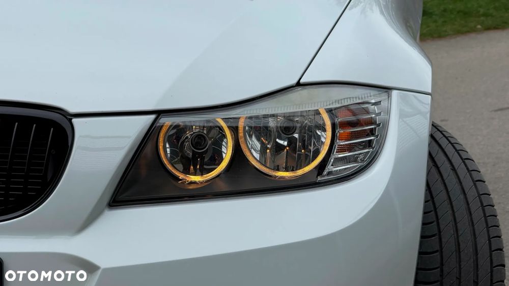 BMW Seria 3 318i Edition Sport - 34