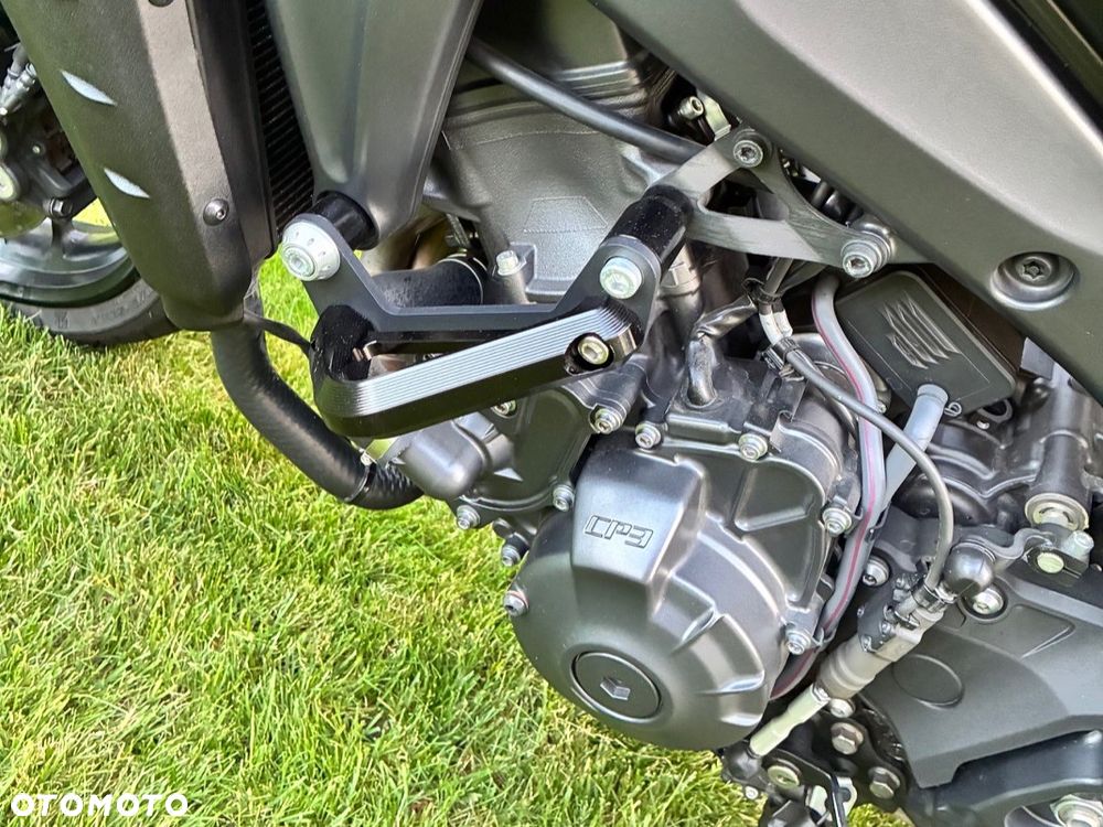 Yamaha MT - 17