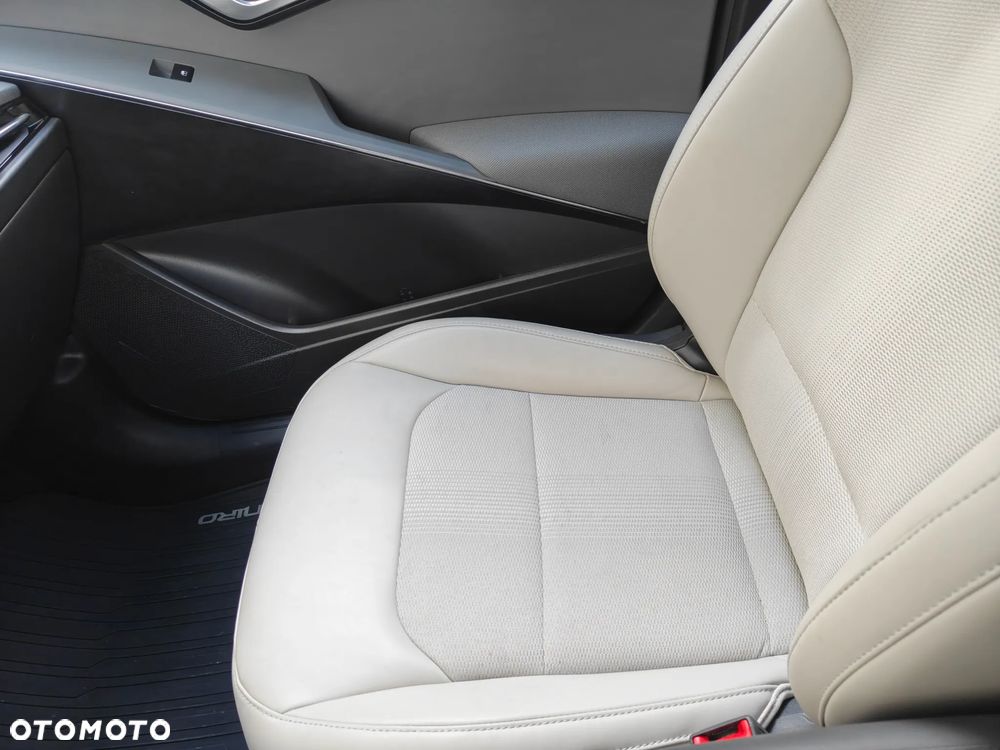 Kia Niro 64kWh L - 9