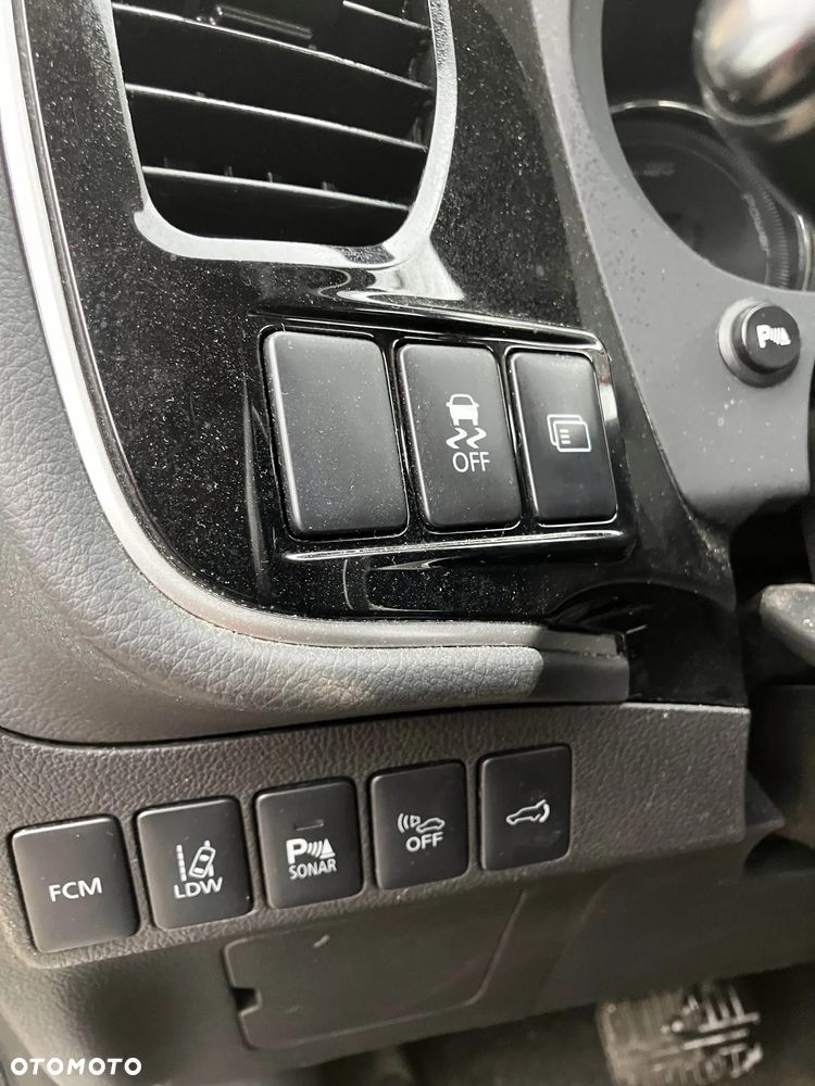 Mitsubishi Outlander 2.0 4WD Plus - 12