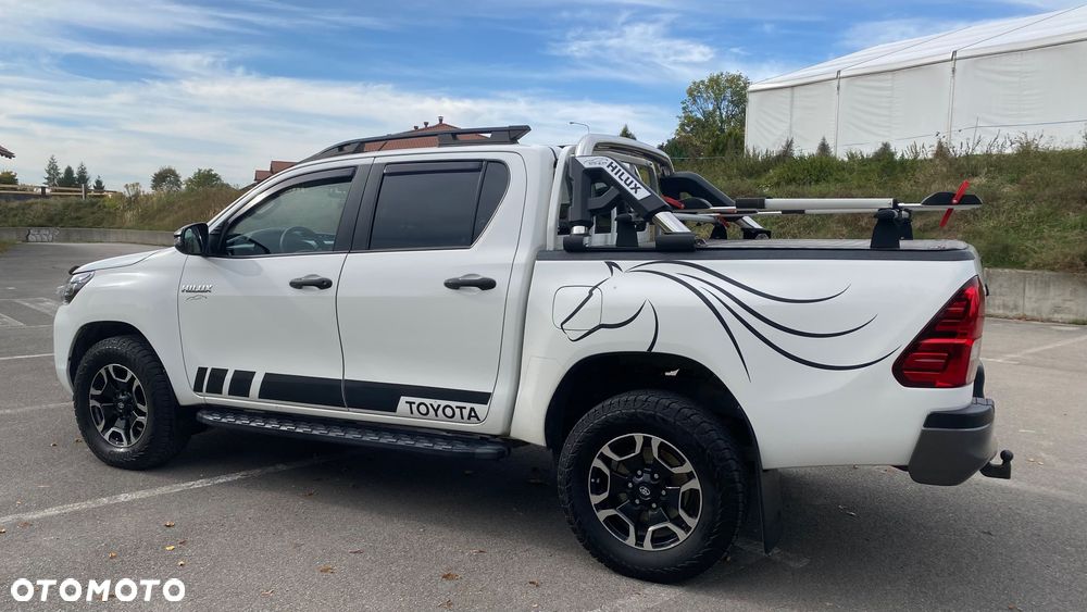 Toyota Hilux - 5