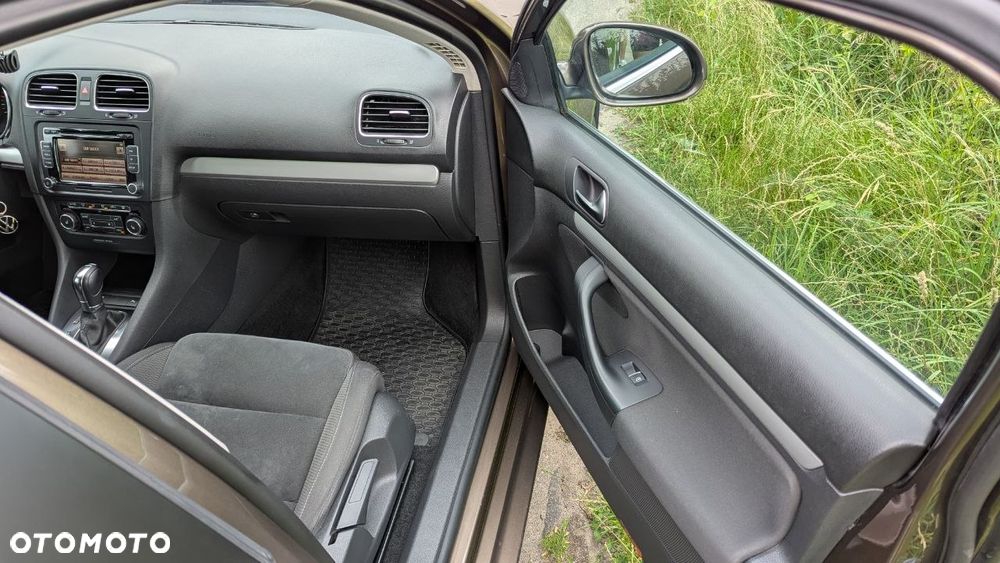 Volkswagen Golf 1.4 TSI Highline DSG - 11