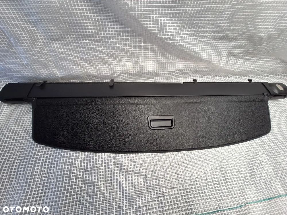 roleta bagaznika vw touareg  II      7p6 2010-2018 7p6867773 orginal demontaz - 1