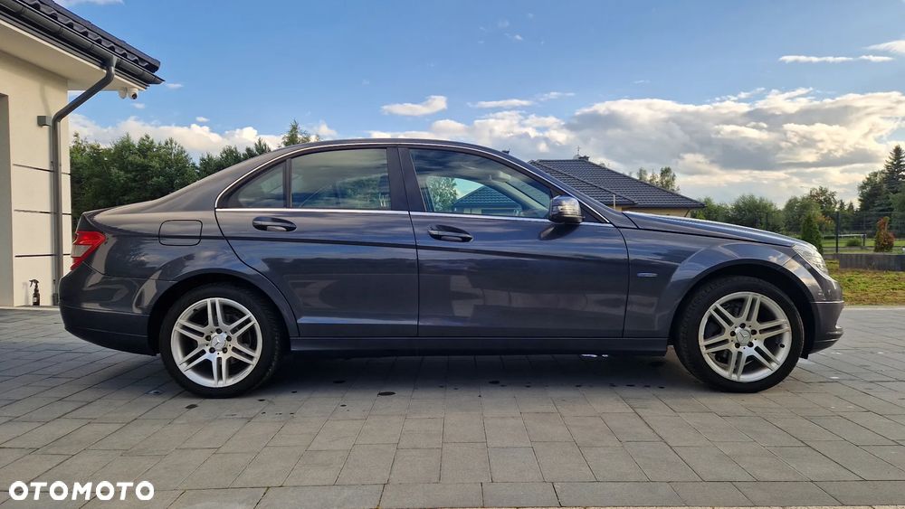 Mercedes-Benz Klasa C 180 Kompressor Automatik BlueEFFICIENCY - 2