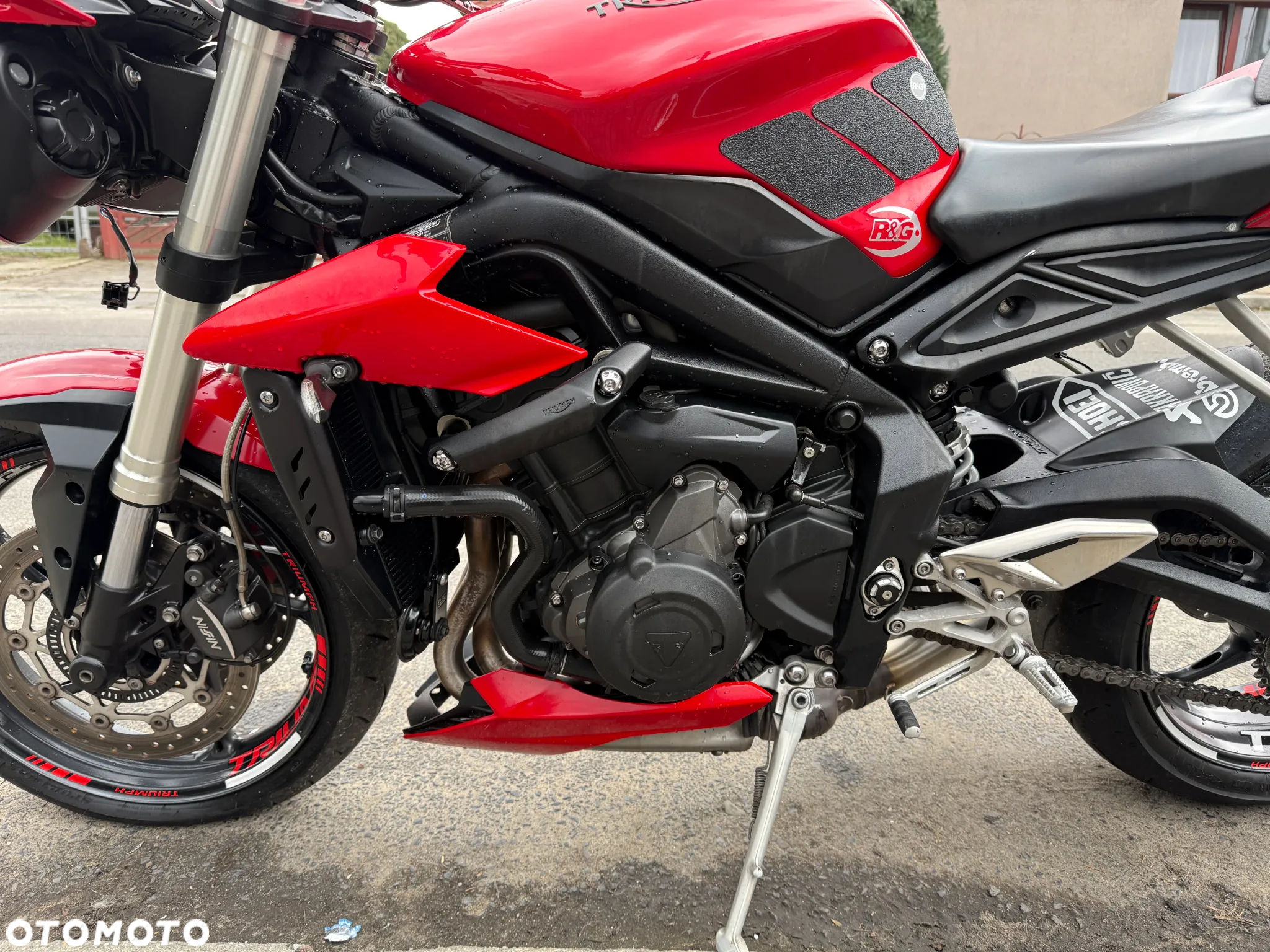 Triumph Street Triple - 12