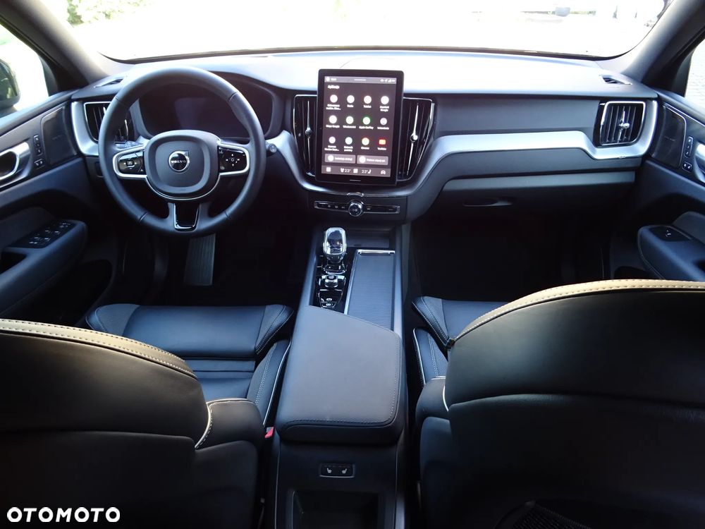 Volvo XC 60 B5 B AWD Plus Black Edition - 23