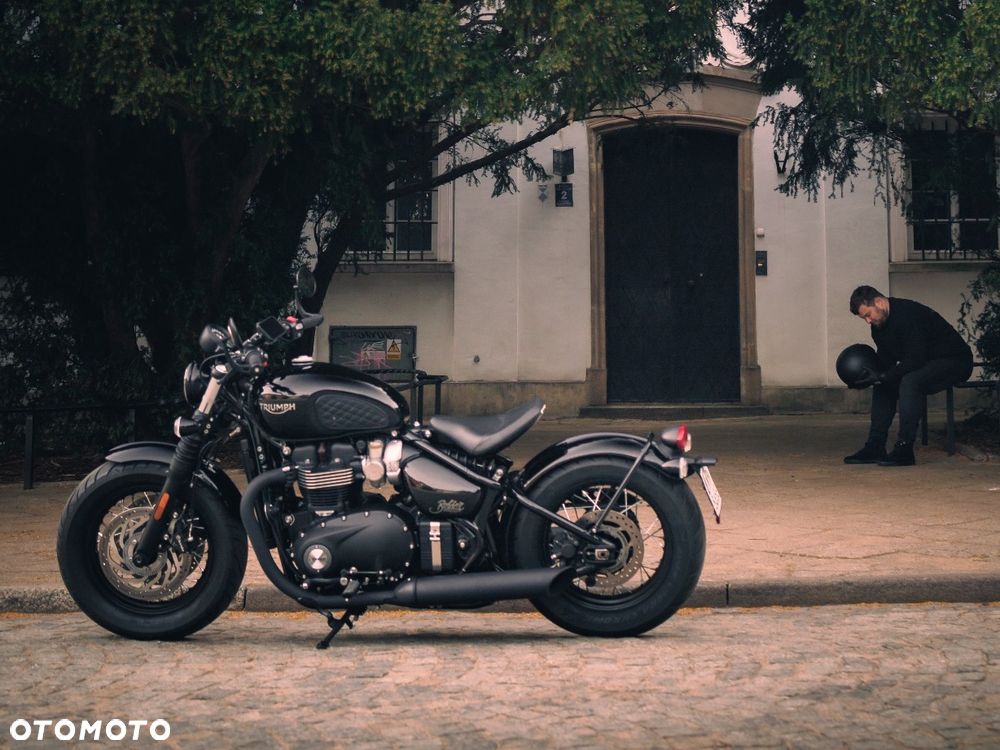 Triumph Bonneville Bobber - 1