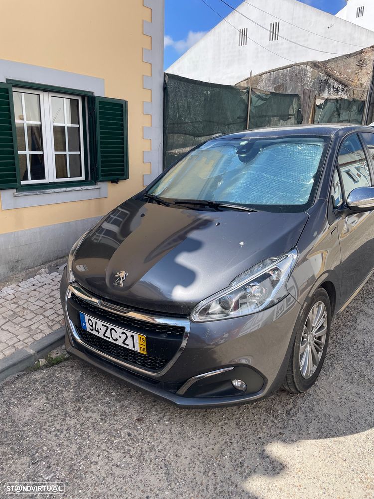 Peugeot 208 1.2 PureTech Signature - 1