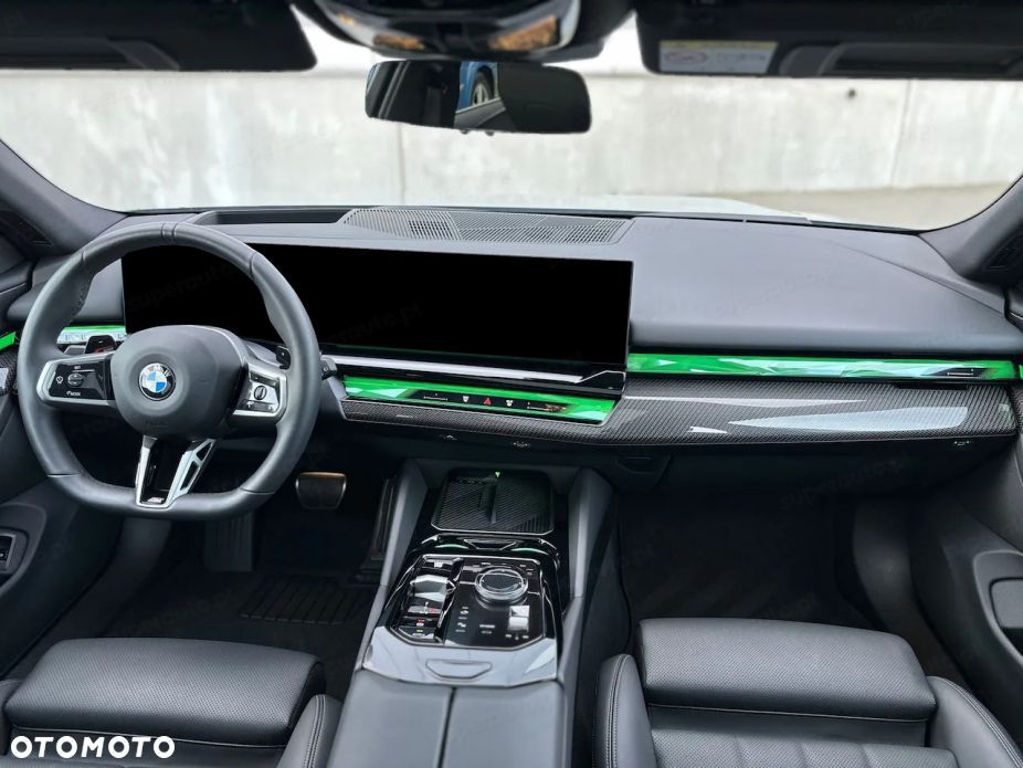 BMW Seria 5 540d xDrive mHEV M Sport - 9
