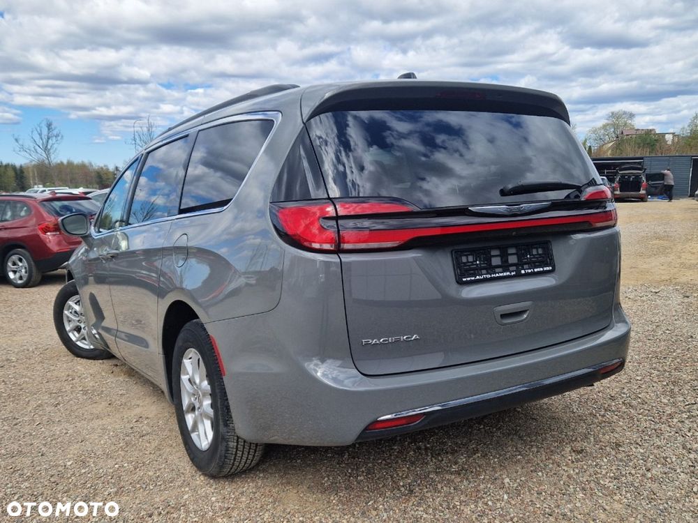 Chrysler Pacifica - 27