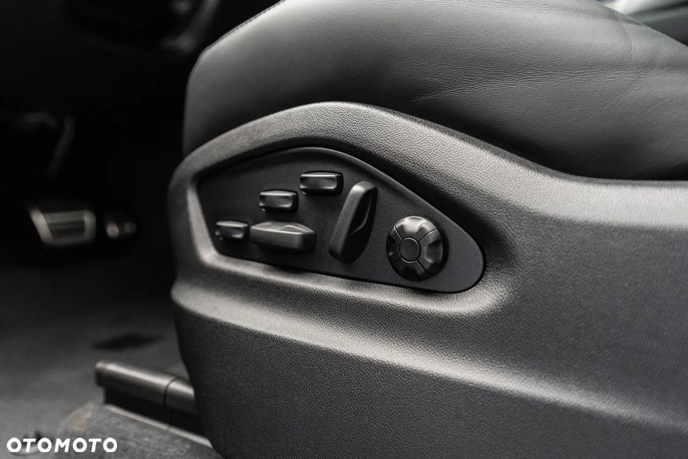Porsche Cayenne E-Hybrid PHEV Black Edition - 27