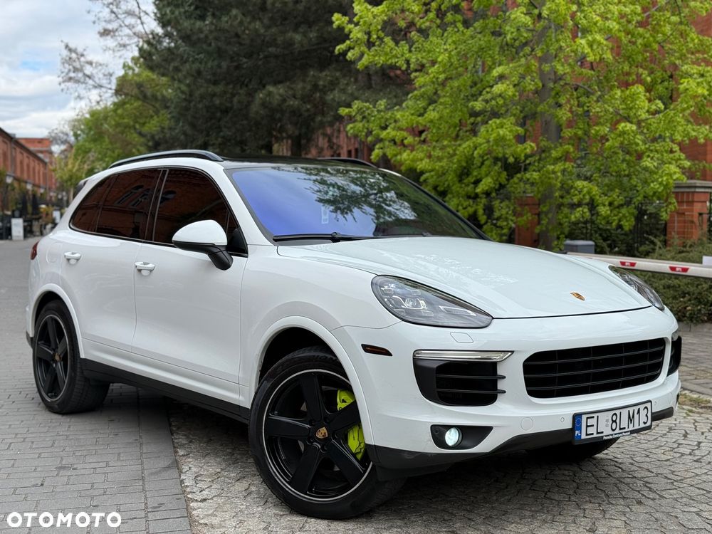 Porsche Cayenne - 1