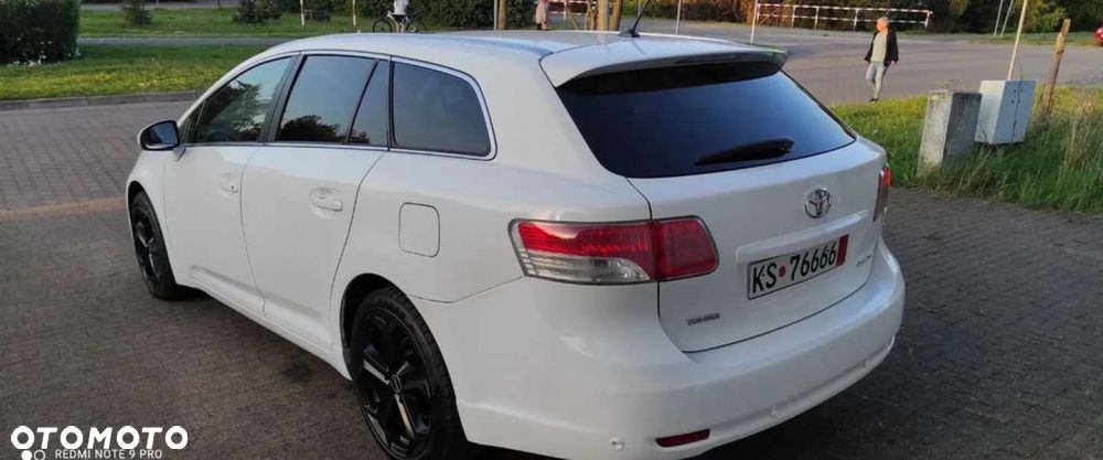 Toyota Avensis - 5