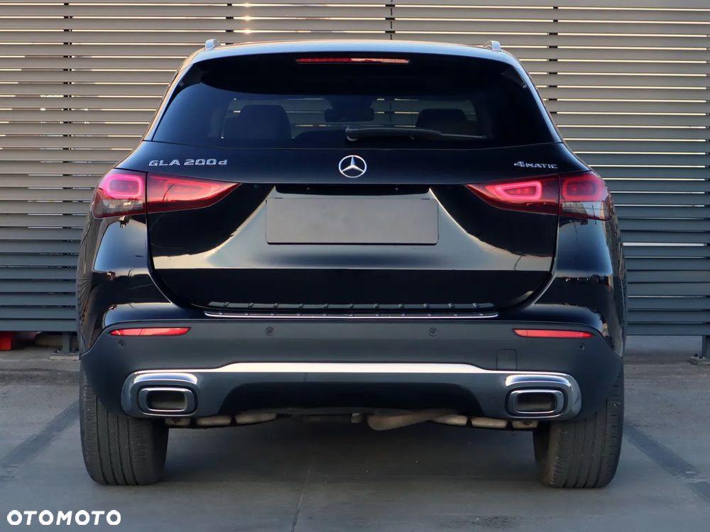 Mercedes-Benz GLA 200 d 4-Matic Progressive 8G-DCT - 5