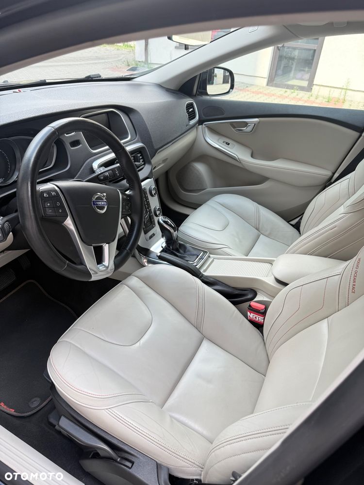 Volvo V40 D2 Drive-E Ocean Race - 11