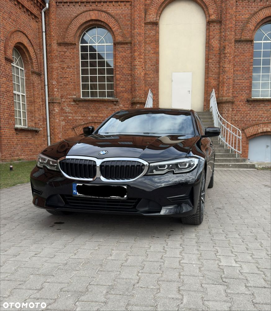 BMW Seria 3 330i xDrive Edition M Sport Shadow - 3