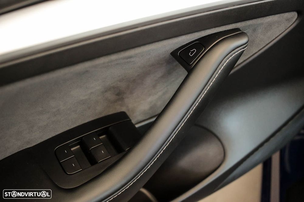 Tesla Model 3 Long Range AWD Dual Motor Performance - 11
