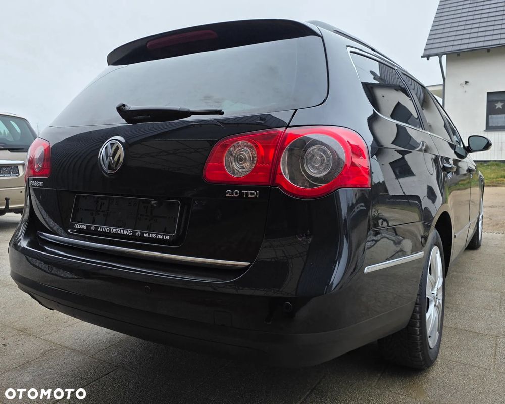 Volkswagen Passat Variant 2.0 TDI BlueMotion Technology DPF Comfortline - 6