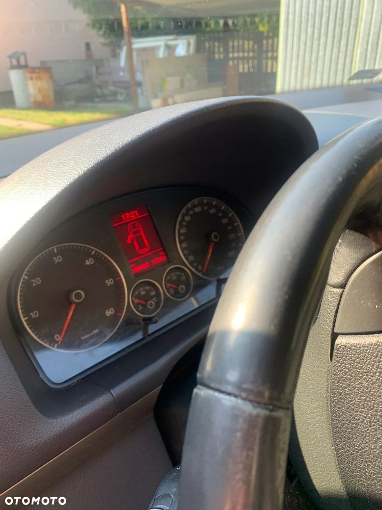 Volkswagen Touran 2.0 TDI Highline - 7
