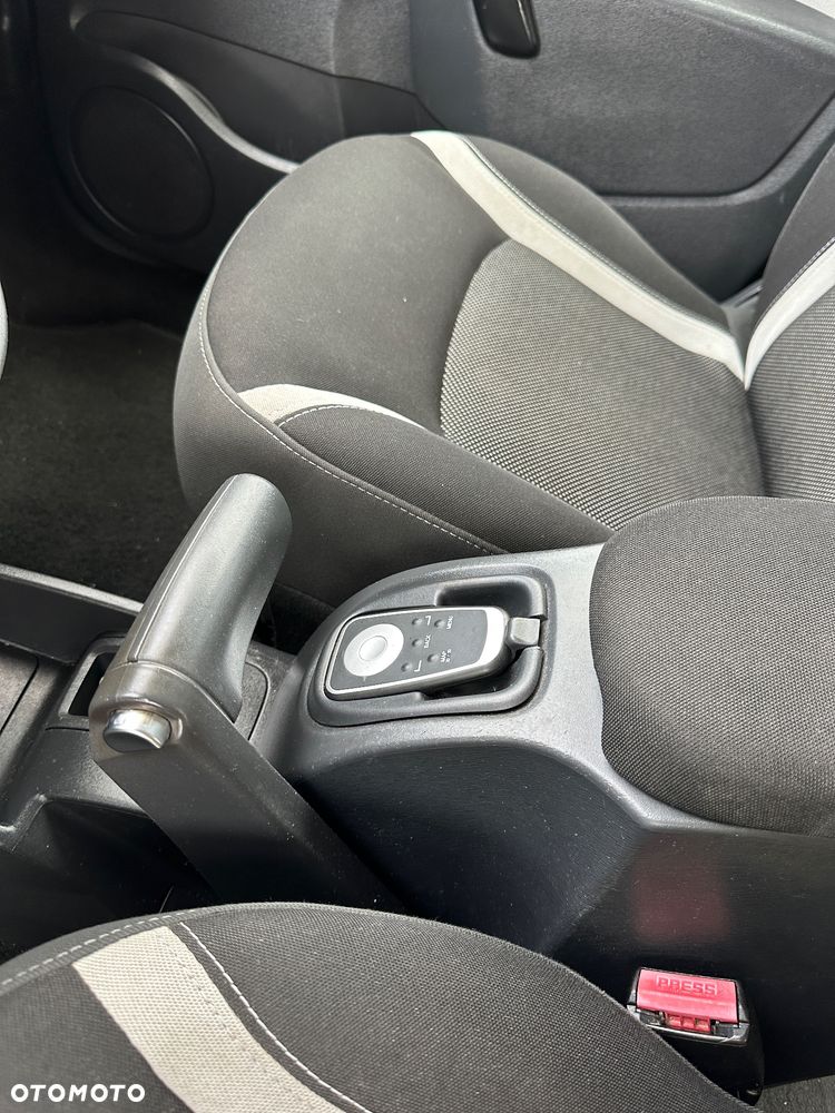 Renault Kangoo 1.6 16V Privilege - 26