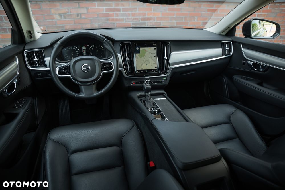 Volvo V90 D3 Geartronic Momentum Pro - 27