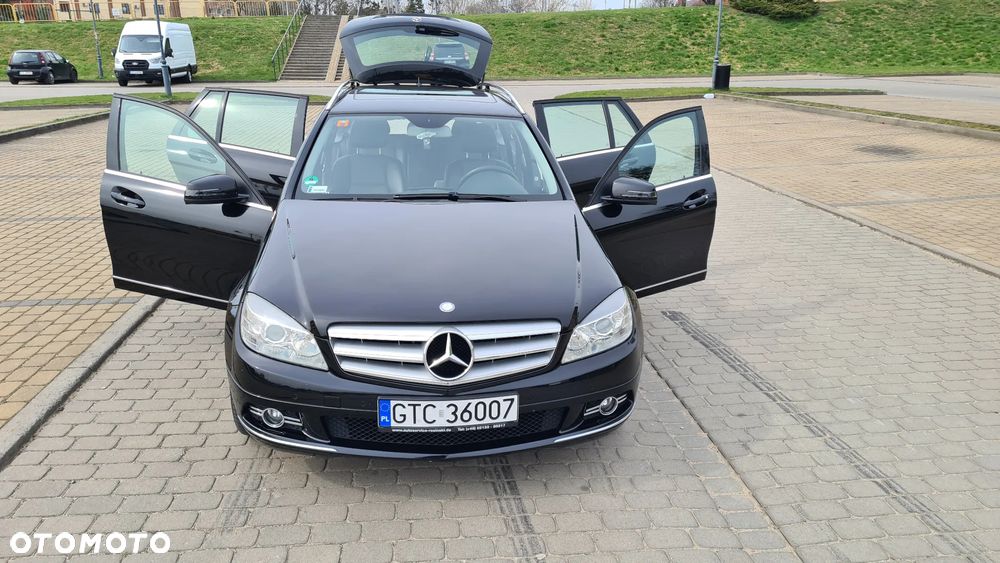 Mercedes-Benz Klasa C 180 CGI Automatik BlueEFFICIENCY Avantgarde - 9