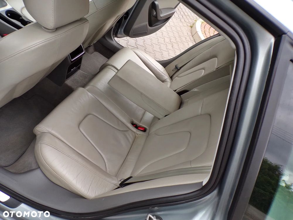 Audi A4 Avant 2.0 TDI DPF Ambiente - 24