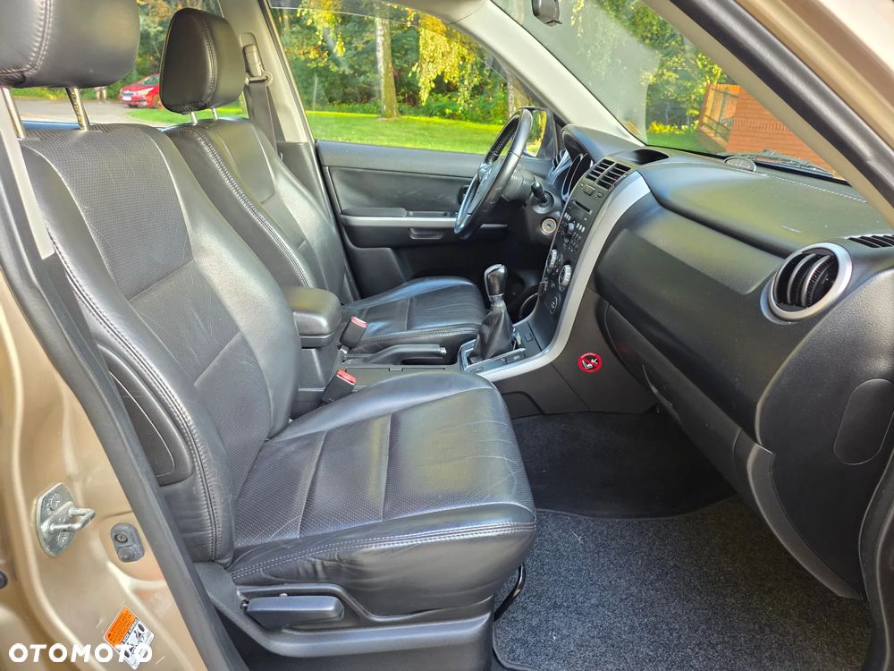 Suzuki Grand Vitara 2.0 Comfort - 14