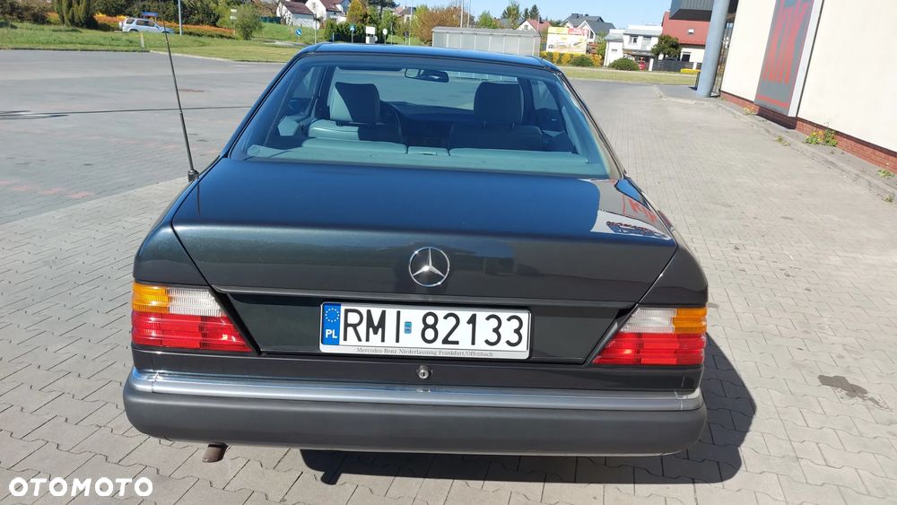 Mercedes-Benz W124 (1984-1993) - 8