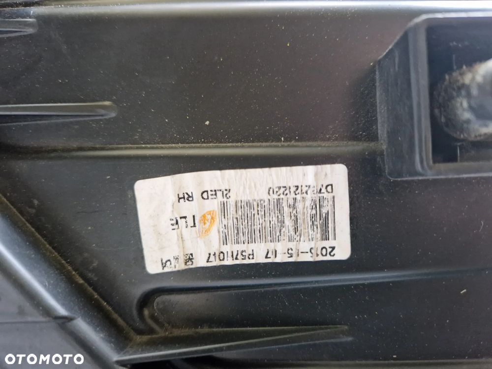 Hyundai Tuscon 3 III Lampa Prawa 92102-D7200 - 6