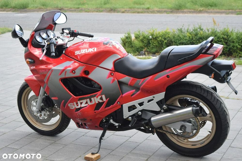 Suzuki GSX - 4