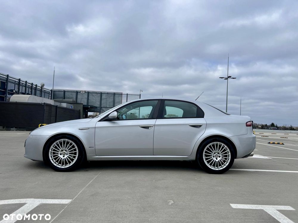 Alfa Romeo 159 - 8