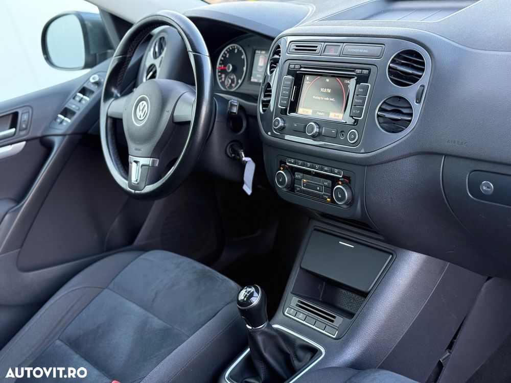 Volkswagen Tiguan 2.0 TDI DPF BlueMotion Technology Trend & Fun - 10