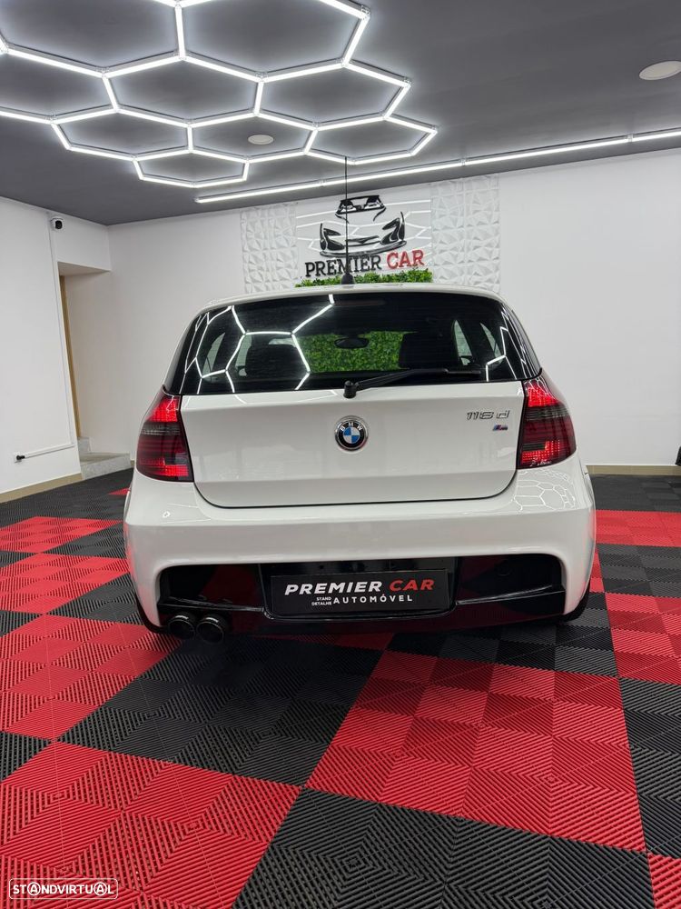 BMW 118 d Pack M - 12