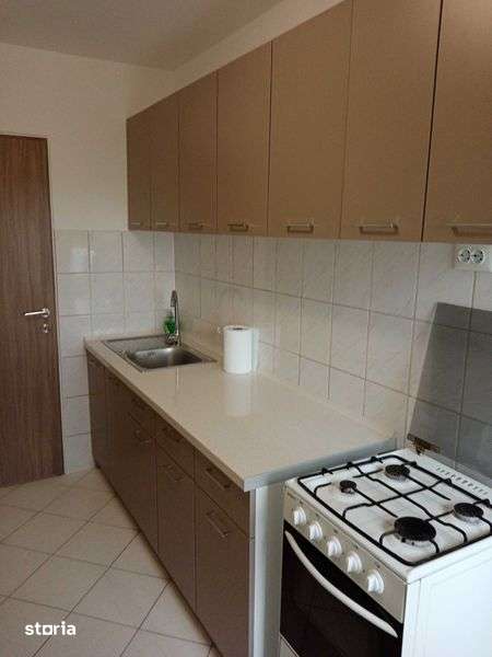 Dau in chirie apartament 3 camere, situation in spate la Lotus — fotografia 3