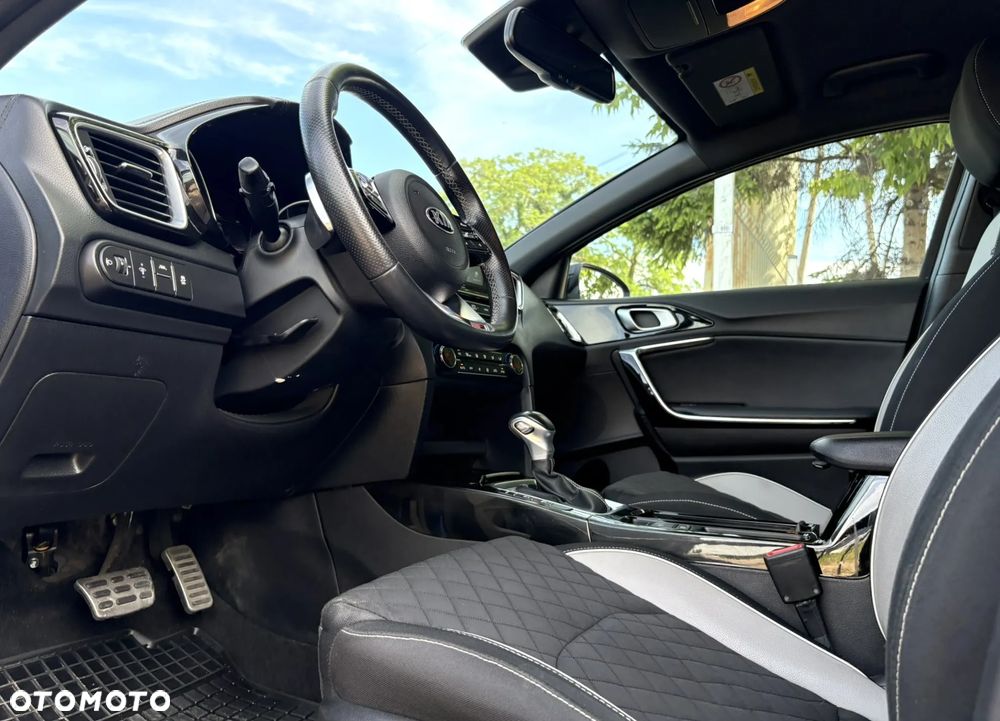 Kia ProCeed 1.4 T-GDI GT Line DCT - 11