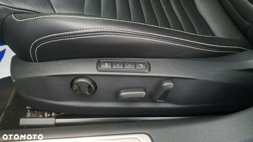 Volkswagen Passat - 27