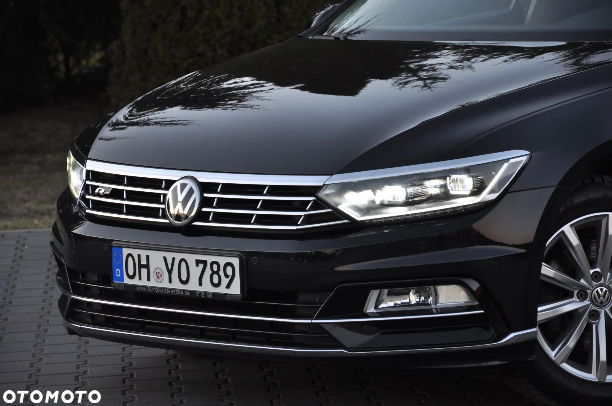 Volkswagen Passat - 4