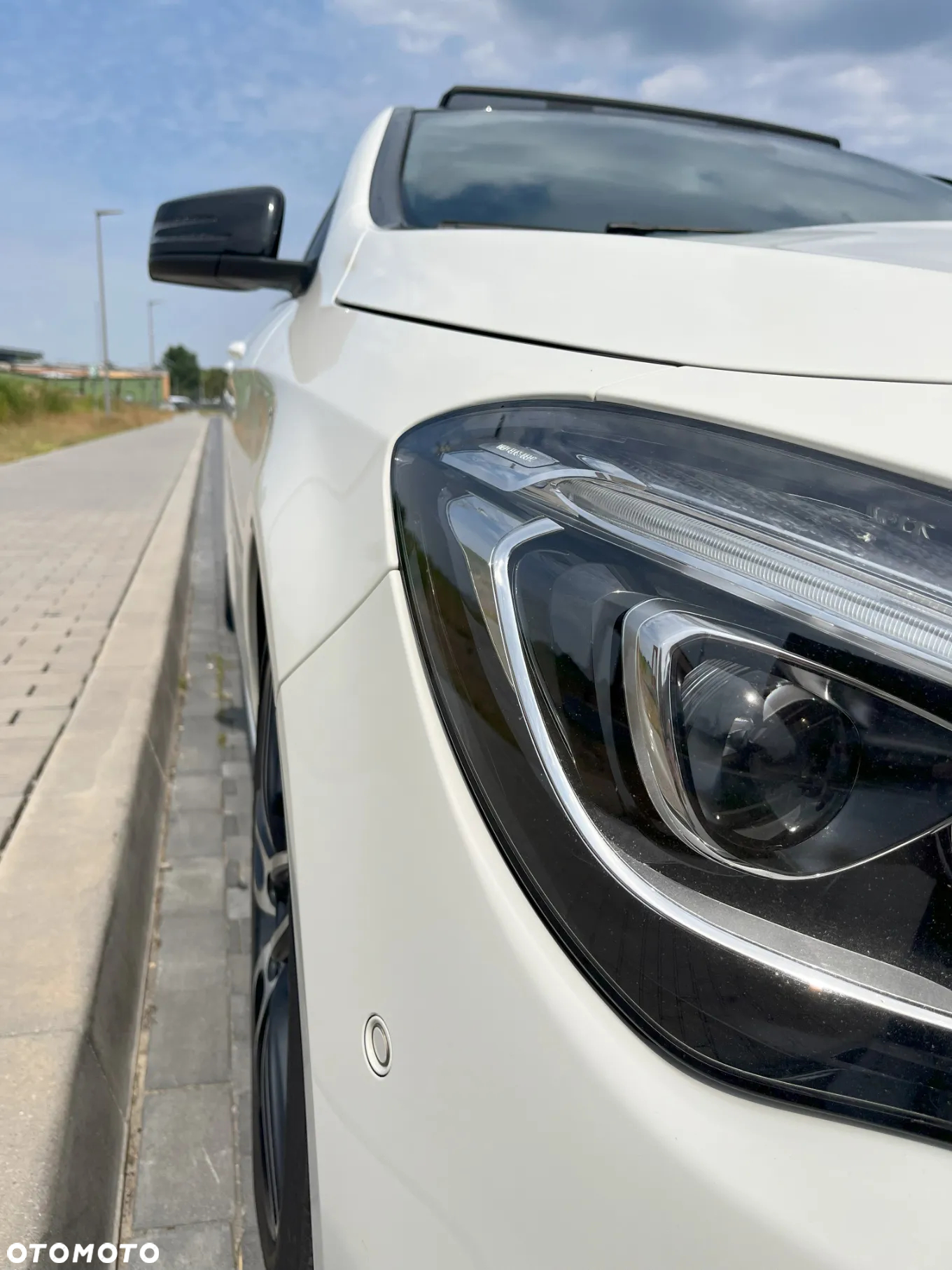 Mercedes-Benz CLA 220 4-Matic AMG Line - 4