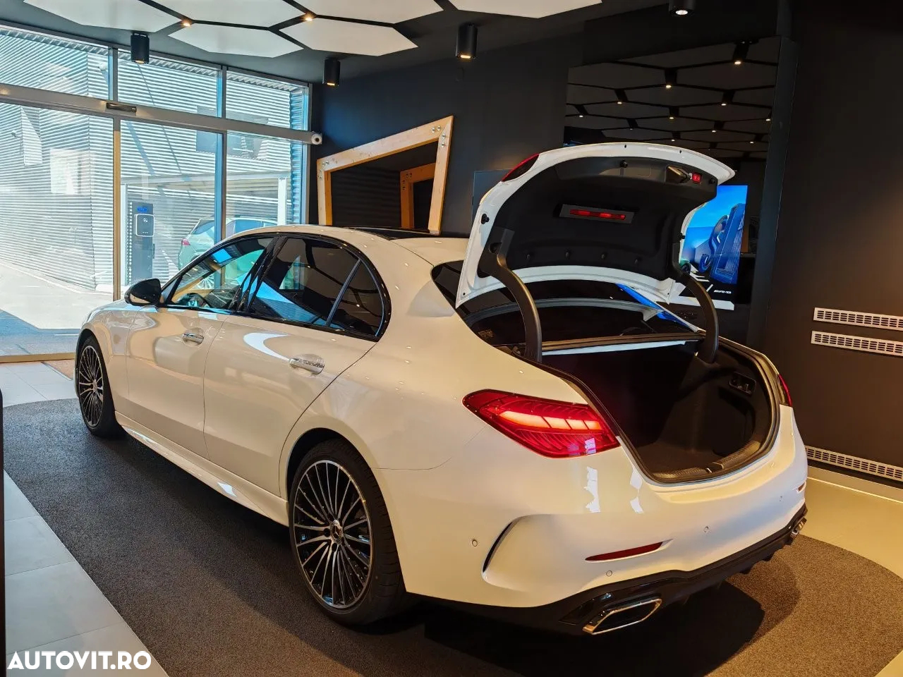 Mercedes-Benz C 300 d MHEV 4MATIC - 18