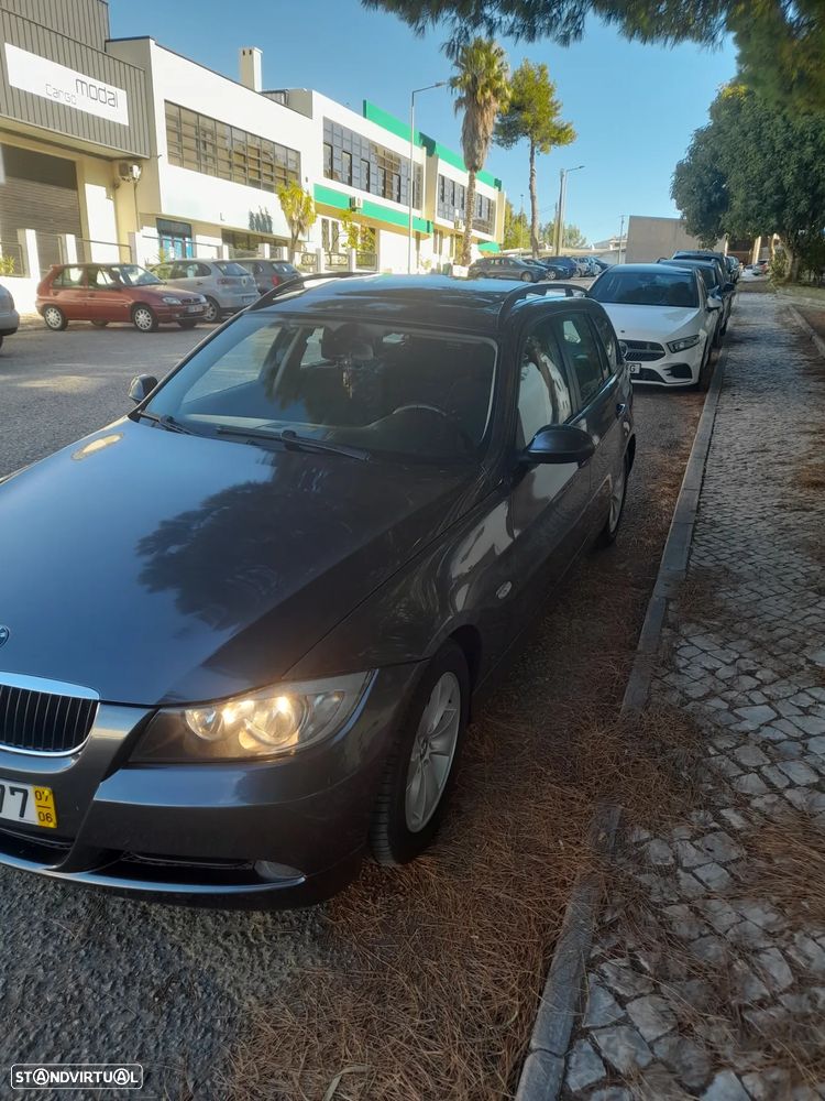BMW 320 d Touring - 9