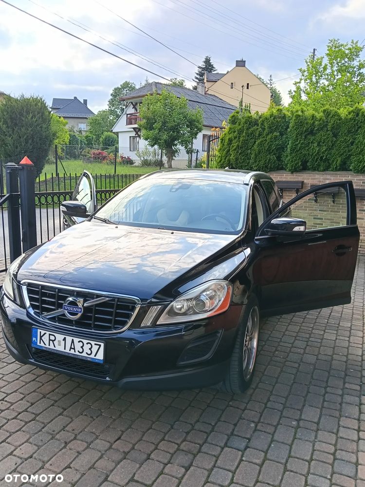 Volvo XC 60 D5 AWD - 8